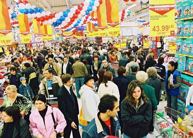 27.06.2011, lansare Carrefour Militari (1)