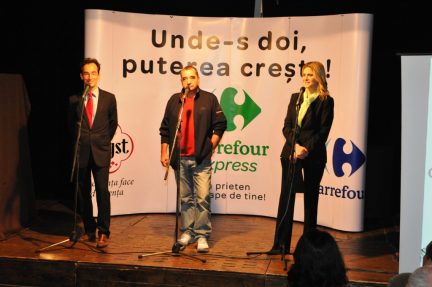 foto vorbitori conferinta de presa