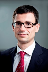 Claudiu Cazacu, Analist-sef, XTB Romania