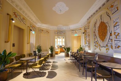 Starbucks Piata Romana (1)